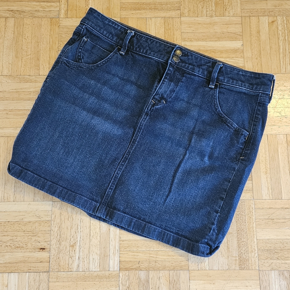 Old Navy Denim Skirt Sz 16 Tall Dark Wash